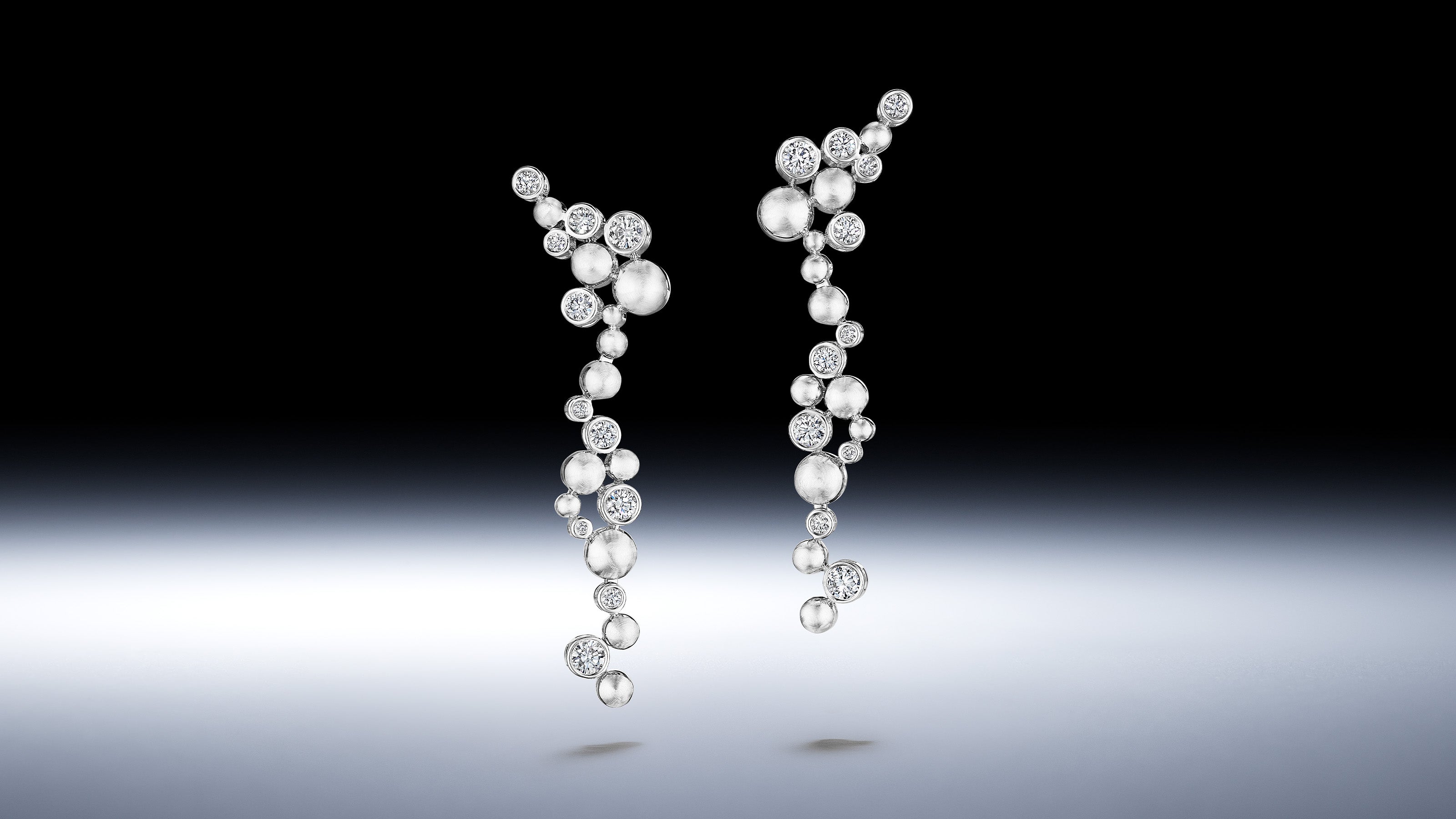 Petillant Chandelier Earrings