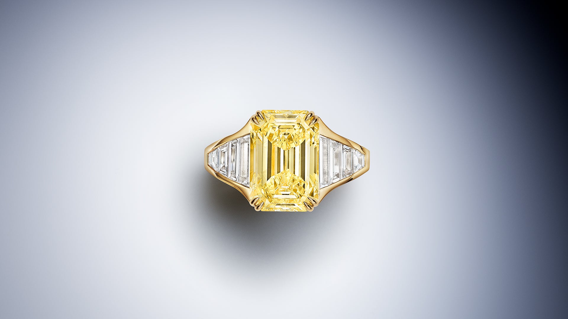 Crescendo Ring