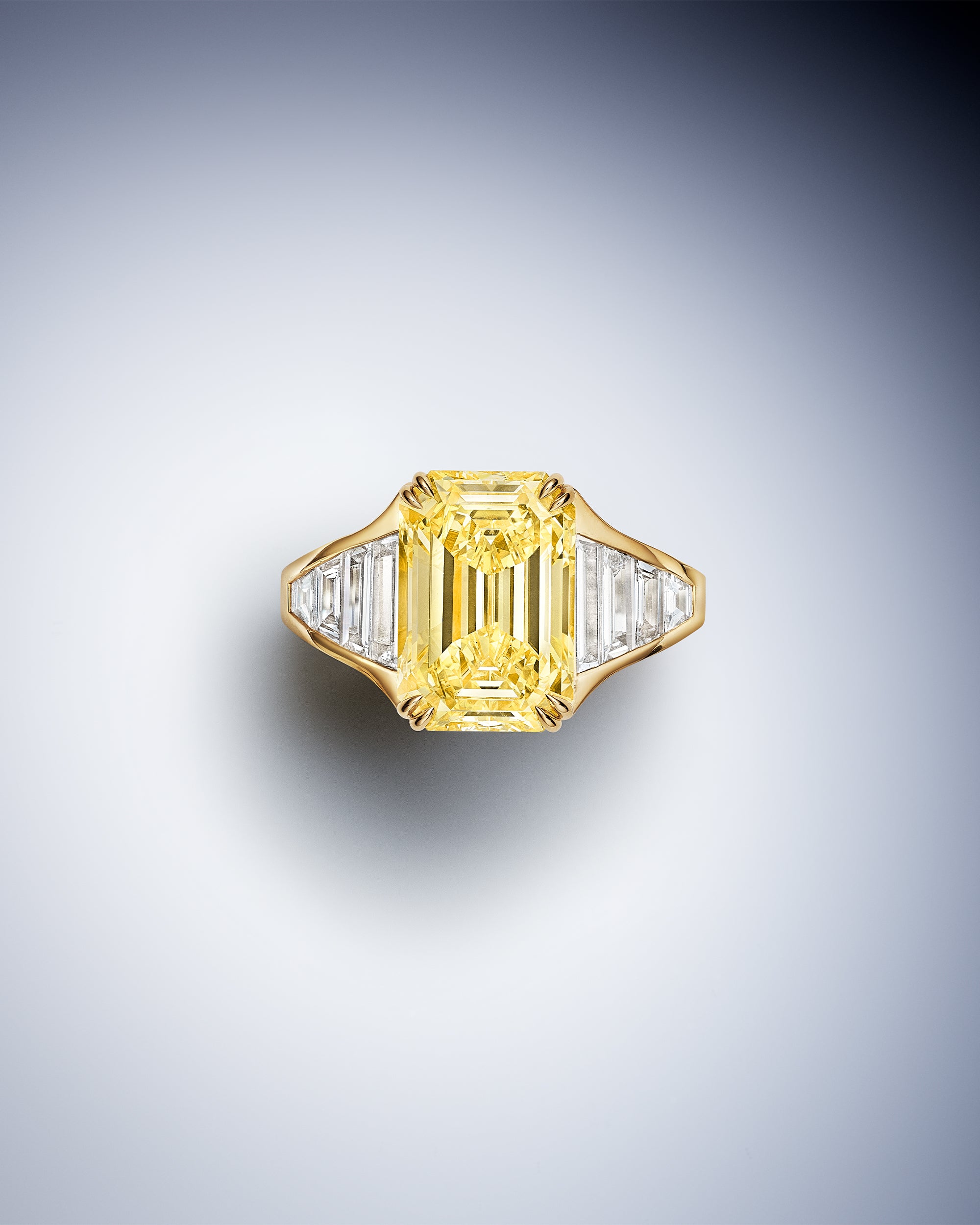 Crescendo Ring