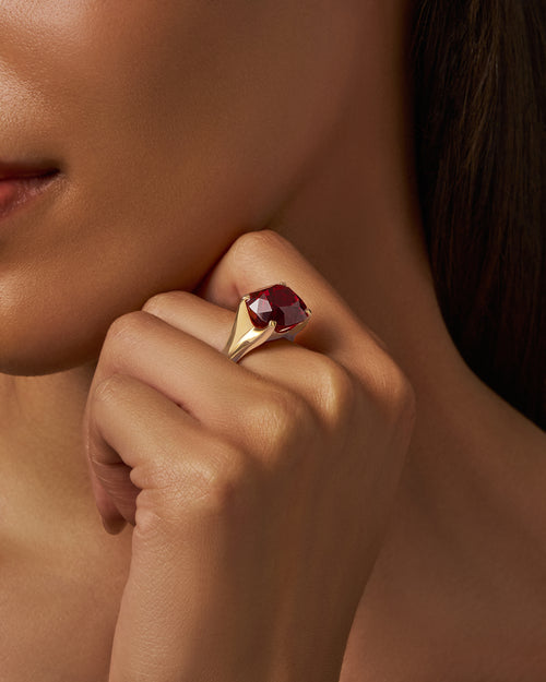 Valley Solitaire Ring