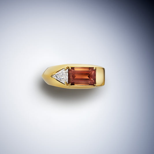 Knifedge Ring