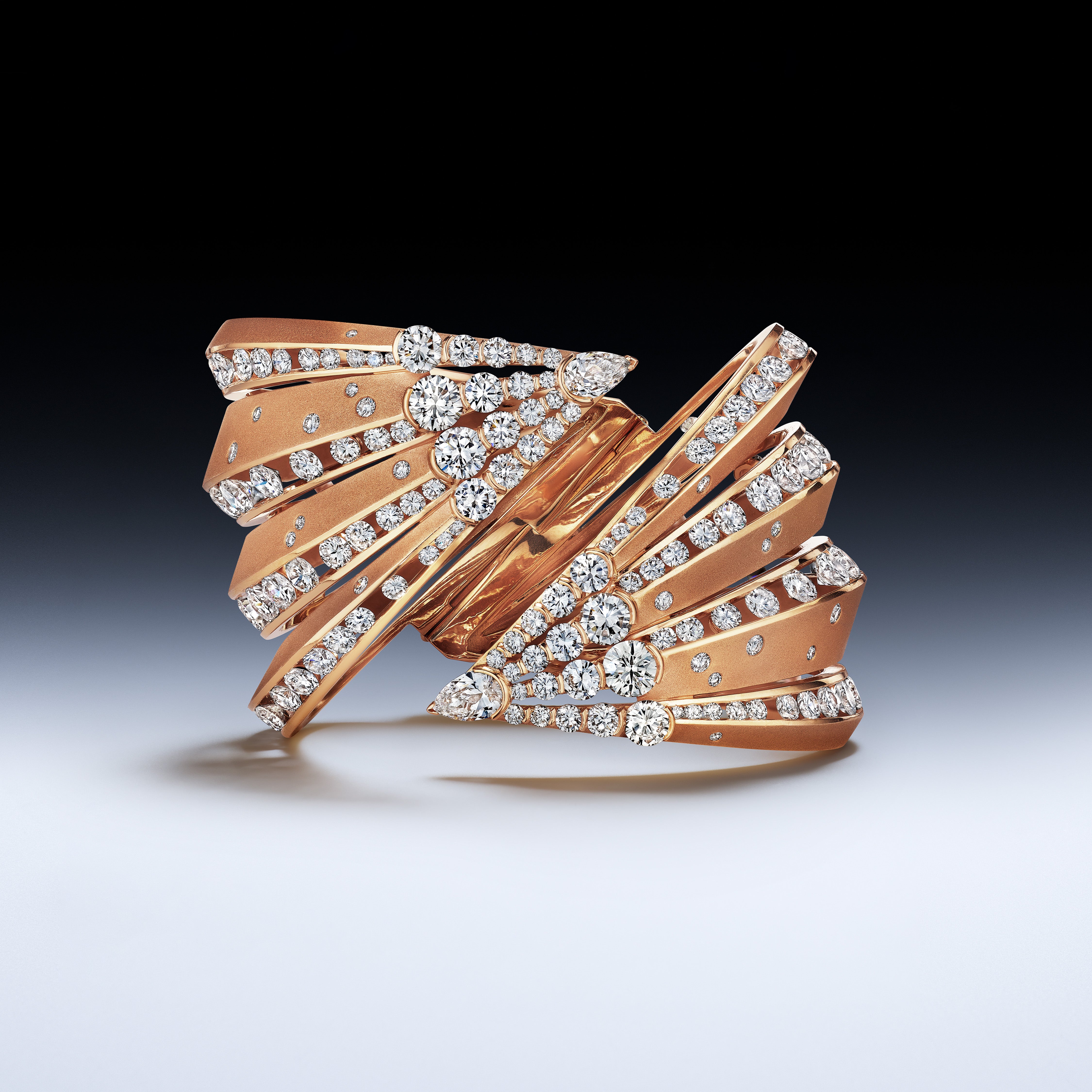 Eventail Cuff