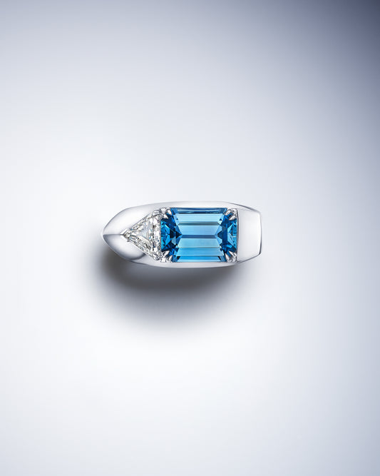 Knifedge Ring