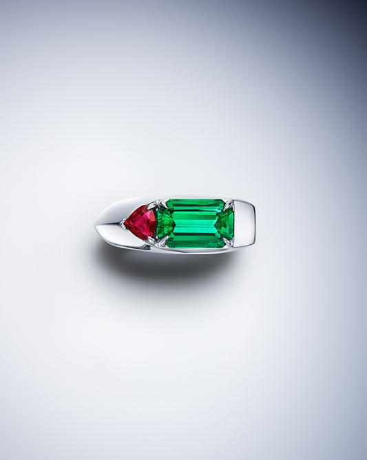Knifedge Ring