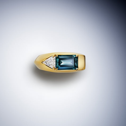 Knifedge Ring
