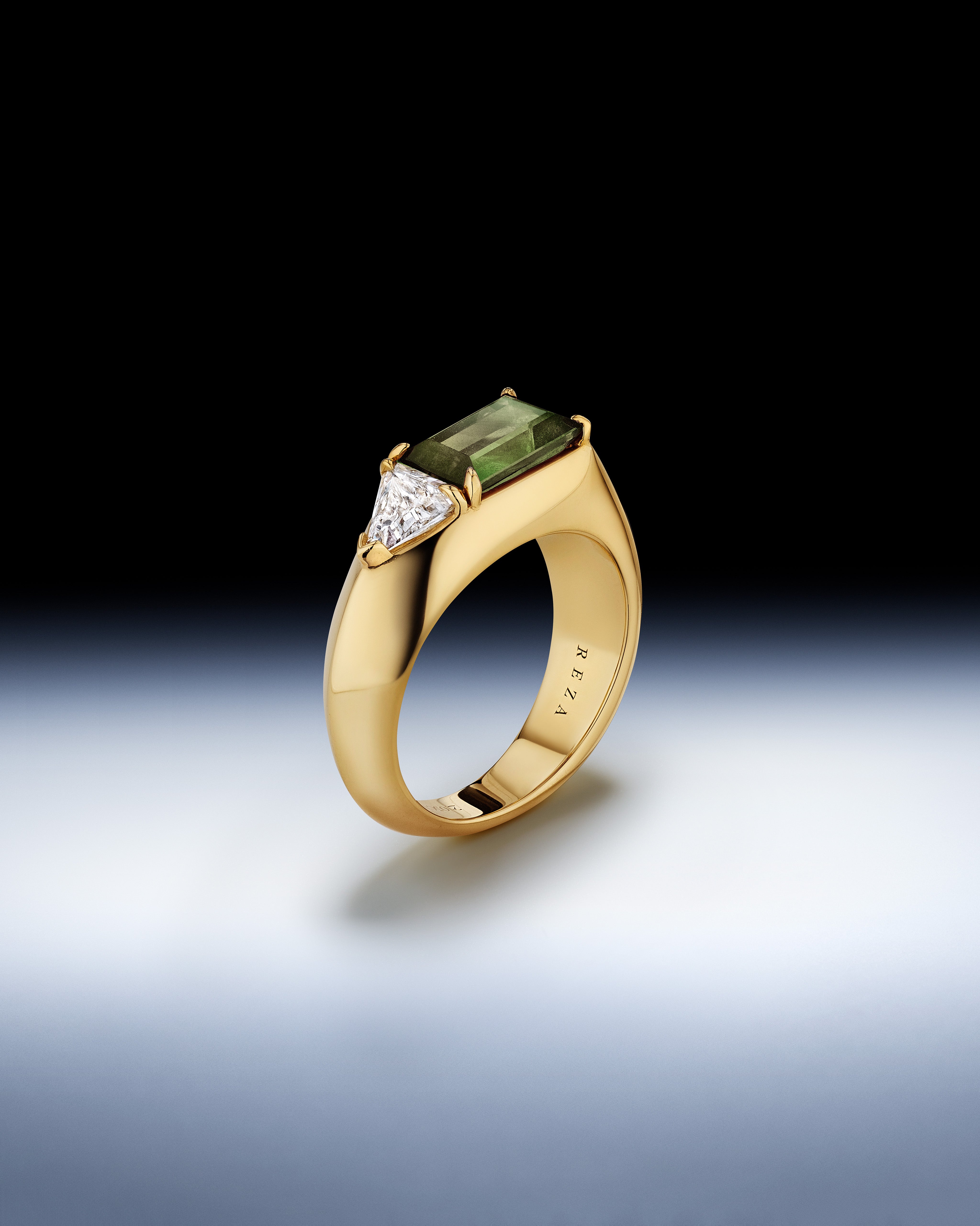 Knifedge Ring