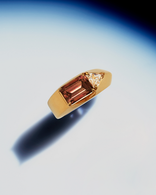 Knifedge Ring