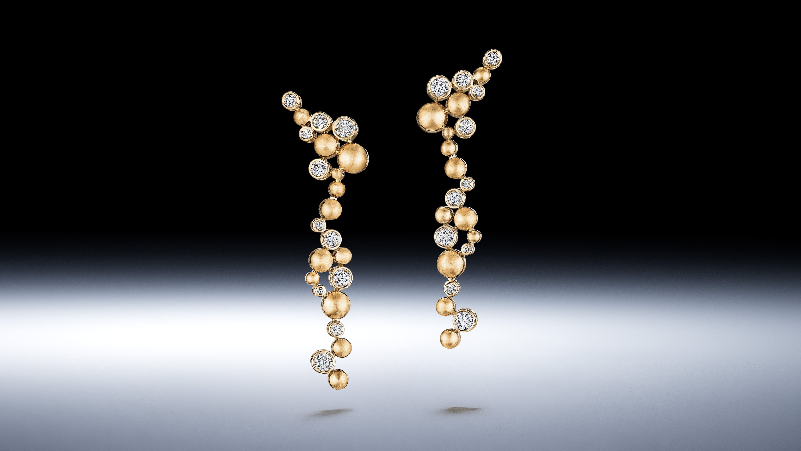 Petillant Chandelier Earrings