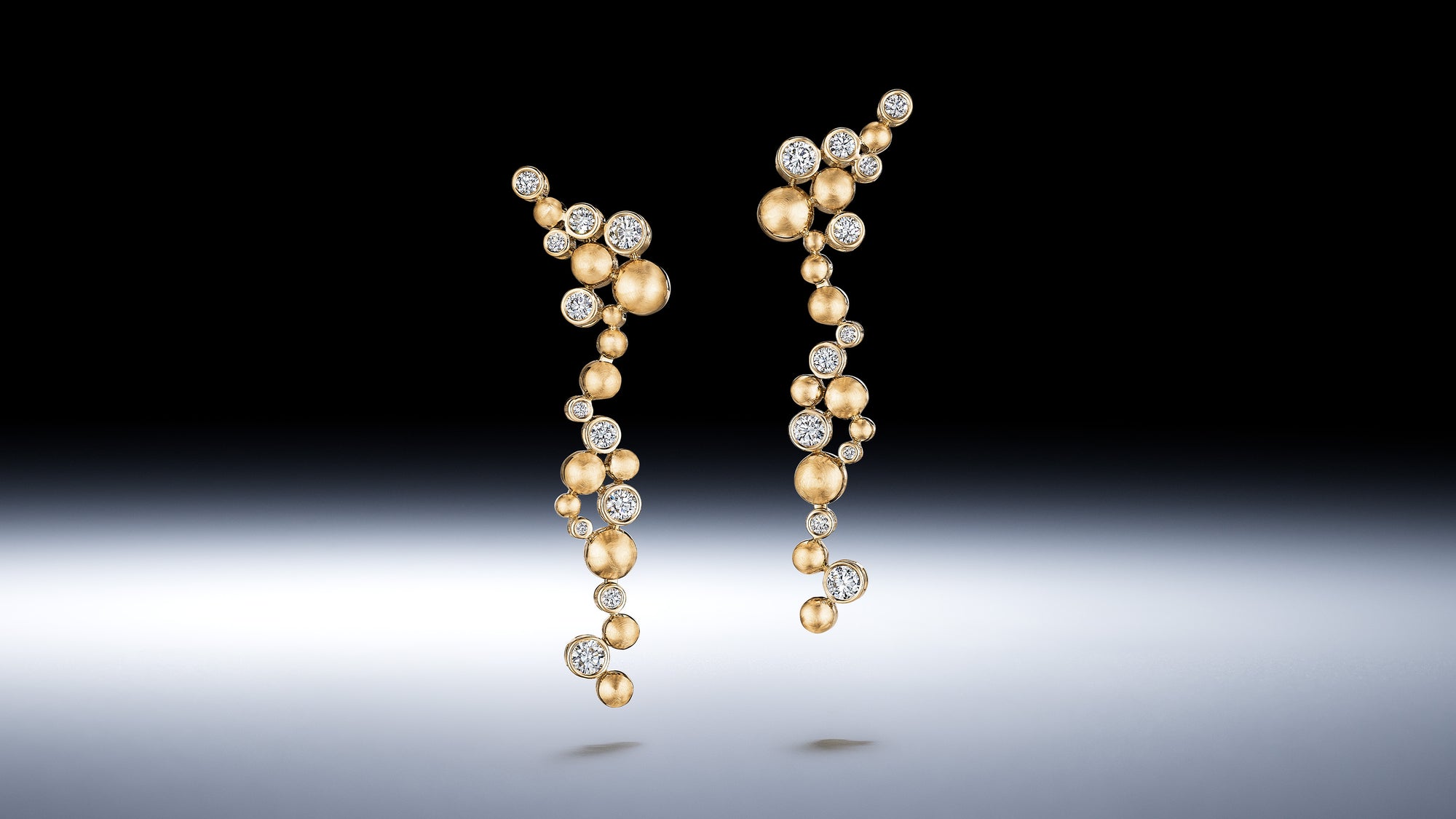 Petillant Chandelier Earrings
